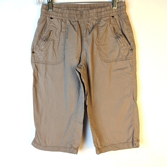 Khaki Capri's - Small - Picture 1 of 3